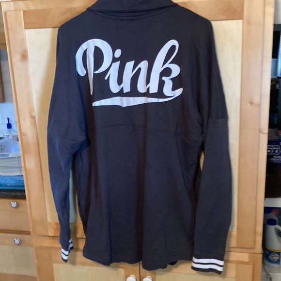 Pink Victoria secret jacket. Size medium - Picture 4 of 5